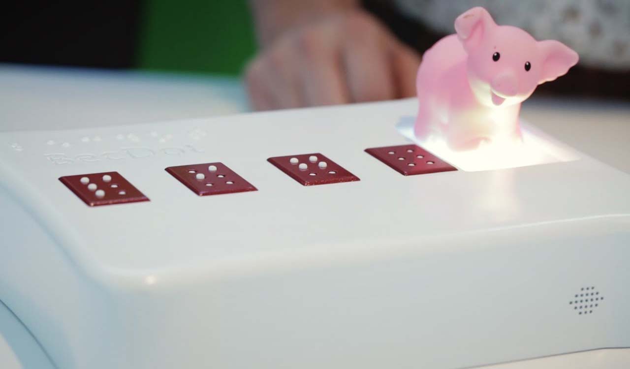 Educational toy introduces braille at an early age