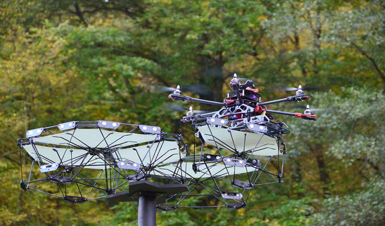 Tethered drones create temporary wi-fi hotspots for events