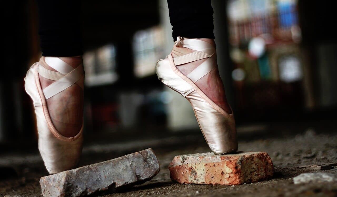 Smart ballet shoes let dancers track their performance