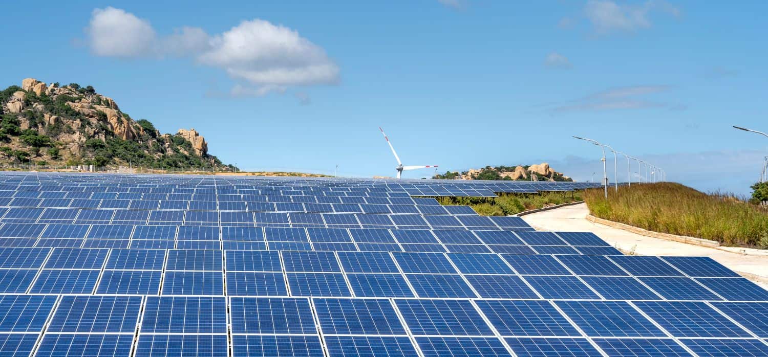 End-to-end solar solutions for enterprises in Africa