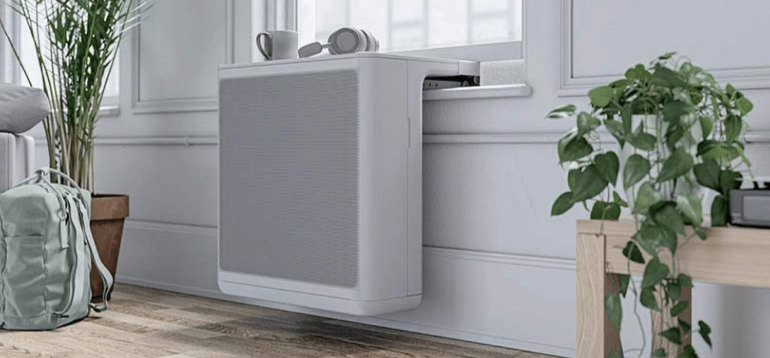 An air conditioner that lowers carbon footprint and is easy to install