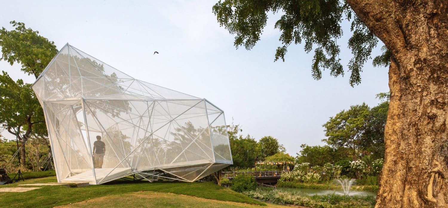 Temporary building constructed with 3D-printed steel