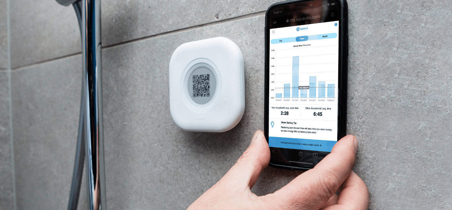 Smart sensor tracks water usage in the shower