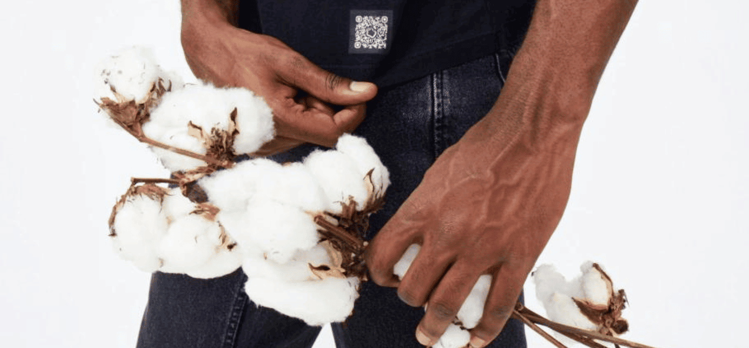 Climate-positive cotton T-shirts with embedded traceability