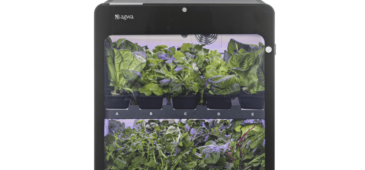 Green farming made easy: an AI-based farm in a box