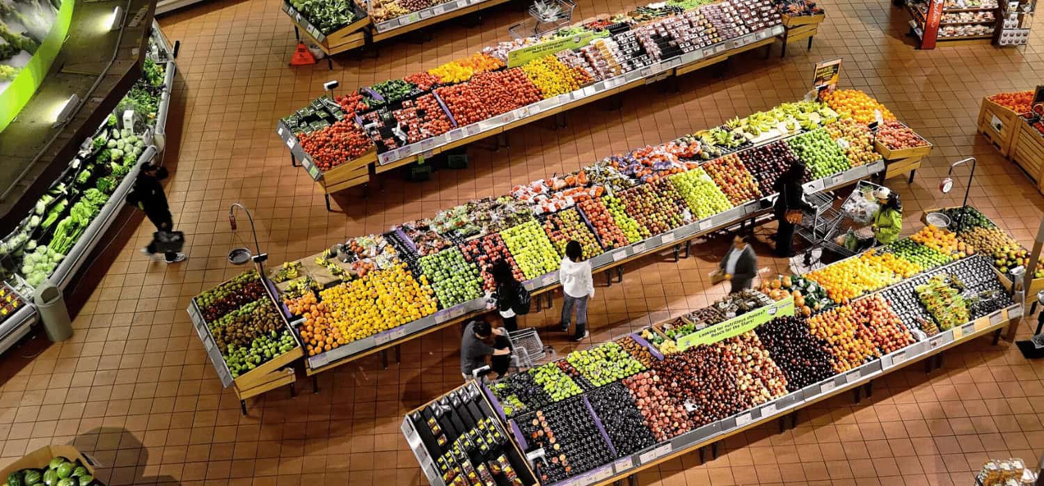 3D grocery shopping experience with virtual aisles