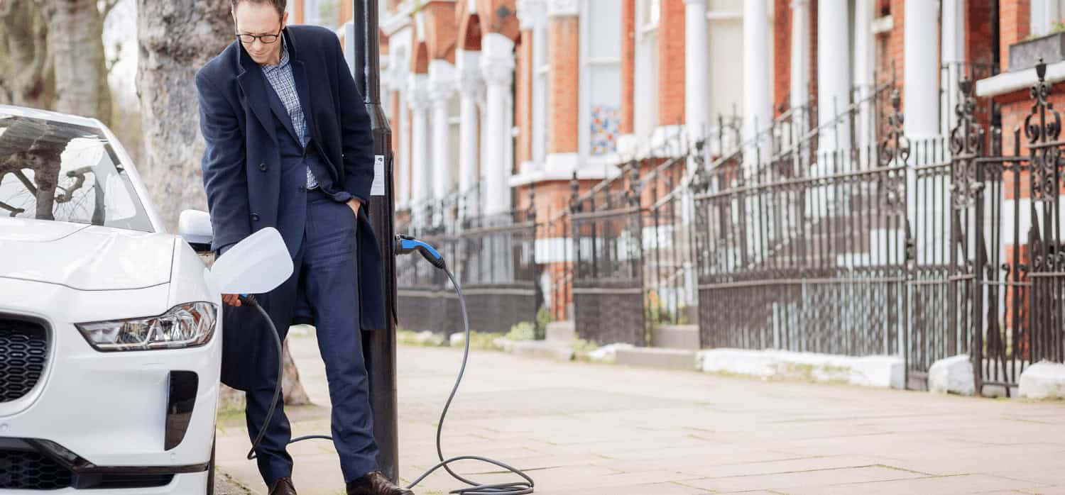 UK’s first all-electric avenue charges vehicles through street lamps